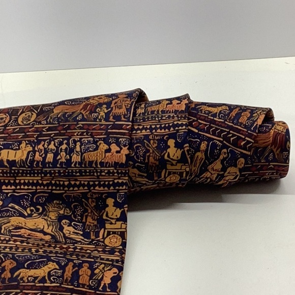 VINTAGE Alynn “Ancient Art” Mesopotamia Silk Tie - Picture 7 of 10